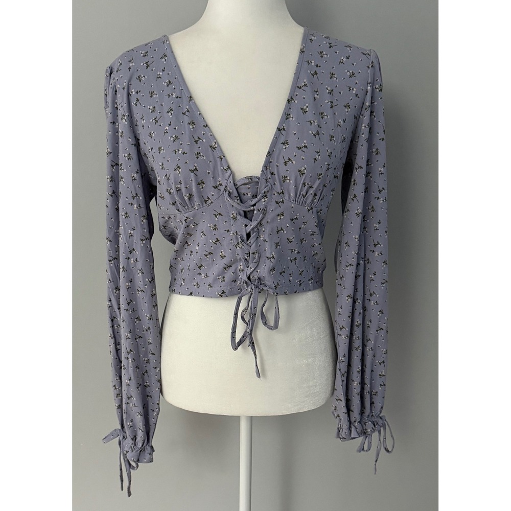 Le Lis Collection Lavender Floral‎ Lace Up Crop Top Long Sleeve Blouse Large NWT